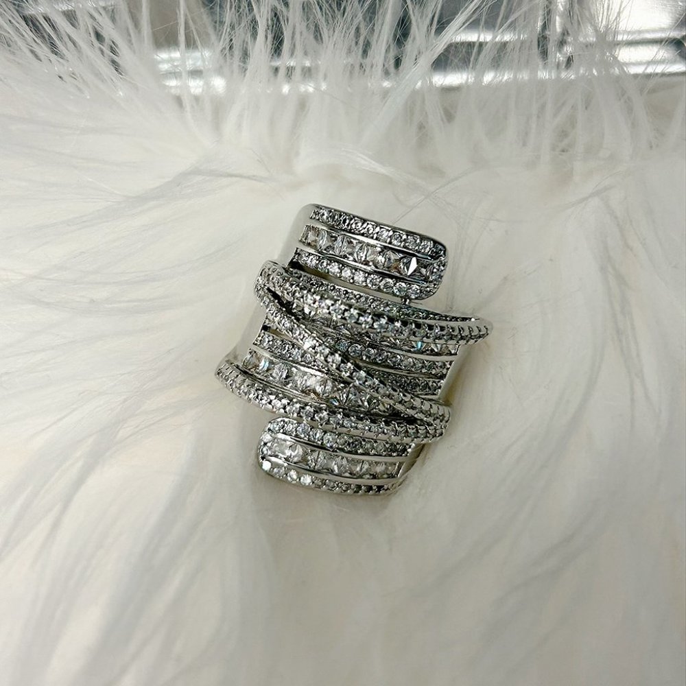 Ring Silver Plated Luxury Wide Zircon Stacking Ring with LED Jewelry Box